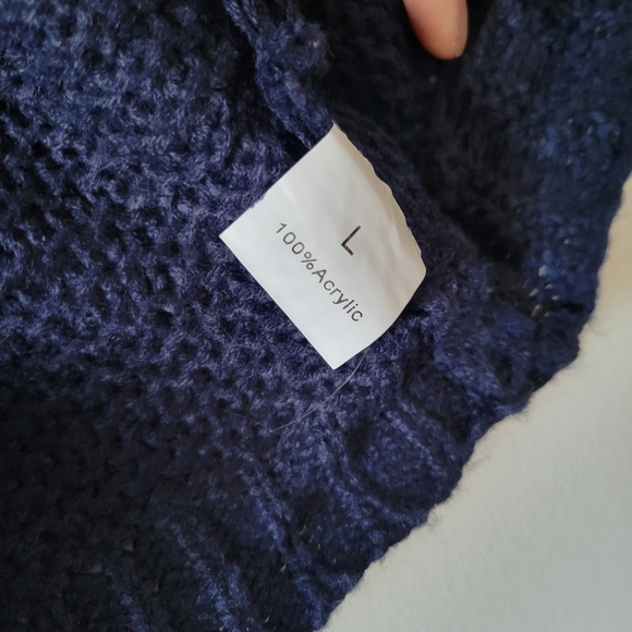 Cardigan - Picture 2 of 3